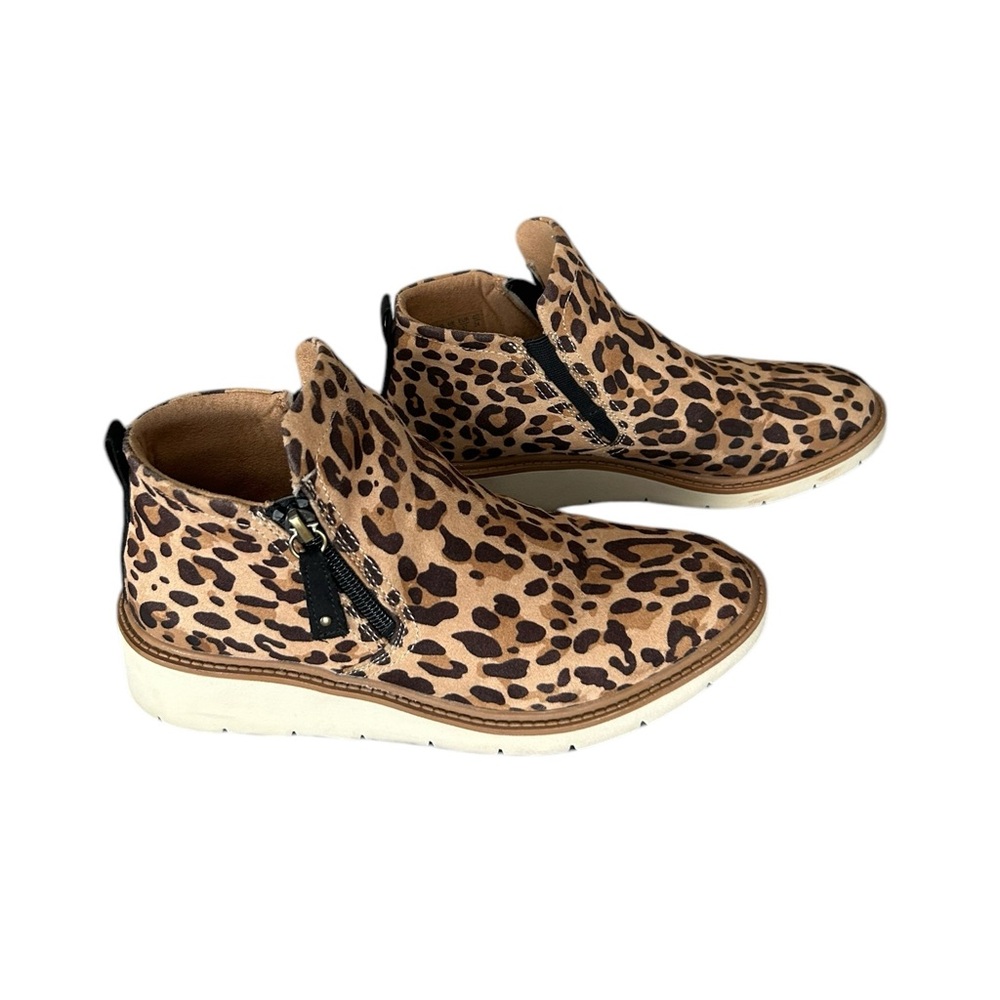 •Dr. Scholl's Women's Wedge Ankle Boots. Leopard Print. Size 7